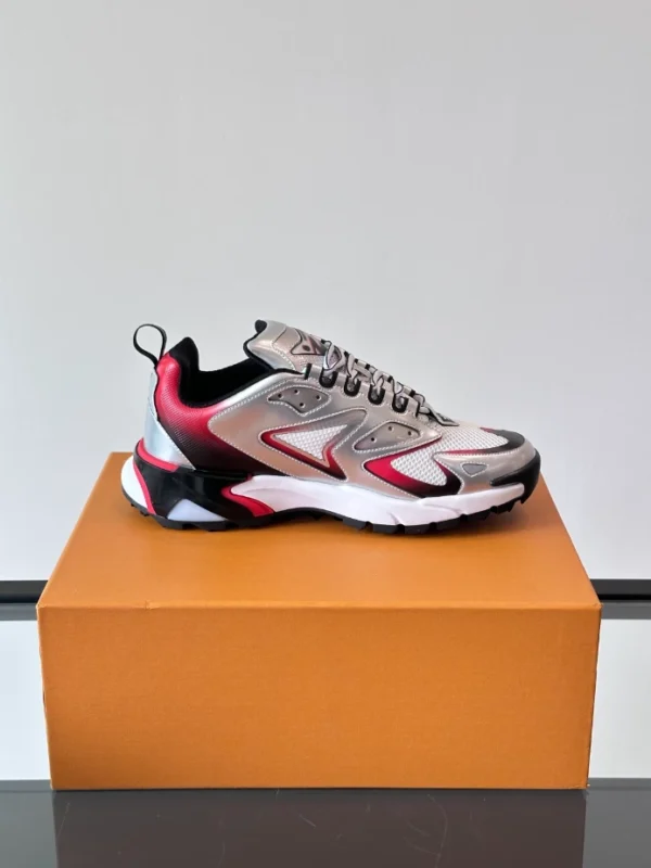 Louis Vuitton Runner Tatic Sneaker - LS292