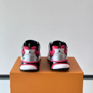 Louis Vuitton Runner Tatic Sneaker - LS292