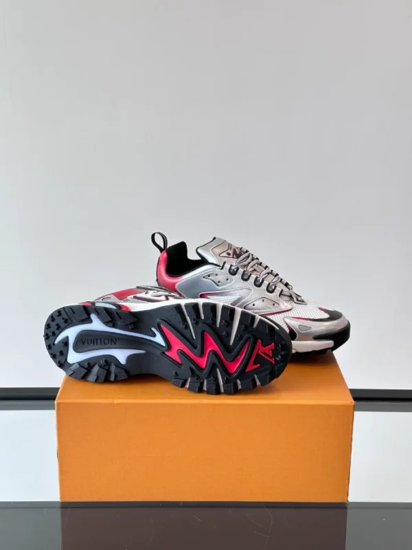 Louis Vuitton Runner Tatic Sneaker - LS292