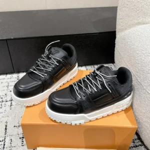 Louis Vuitton Trainer Maxi Sneaker - LS283