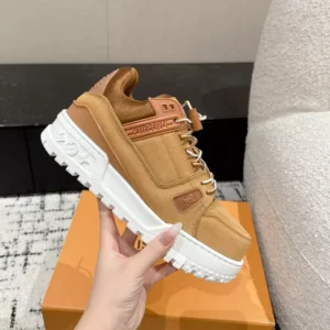 Louis Vuitton Trainer Maxi Sneaker - LS284
