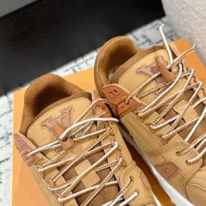 Louis Vuitton Trainer Maxi Sneaker - LS284