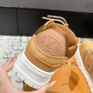 Louis Vuitton Trainer Maxi Sneaker - LS284