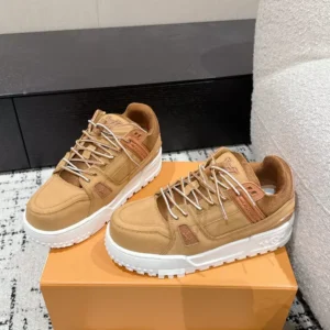 Louis Vuitton Trainer Maxi Sneaker - LS284