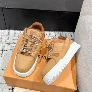 Louis Vuitton Trainer Maxi Sneaker - LS284