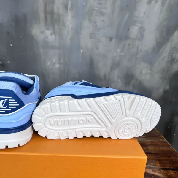 Louis Vuitton Trainer Maxi Sneakers - LS279