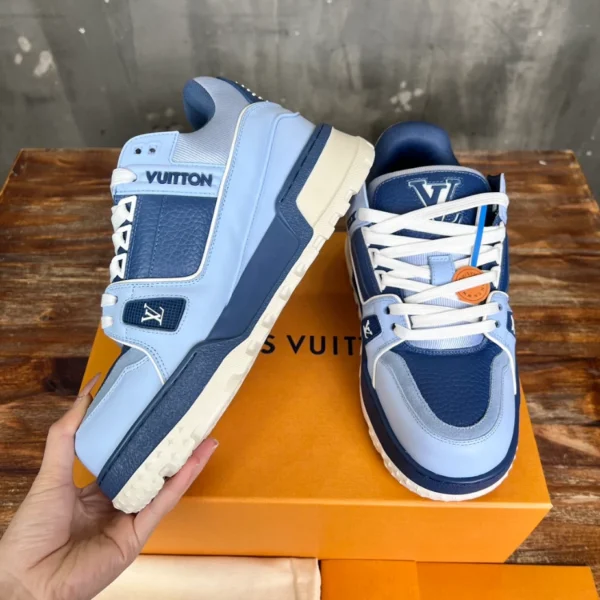 Louis Vuitton Trainer Maxi Sneakers - LS279