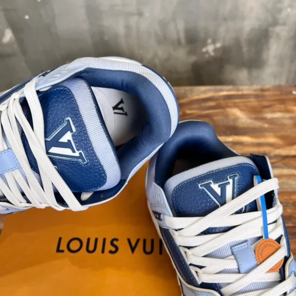 Louis Vuitton Trainer Maxi Sneakers - LS279