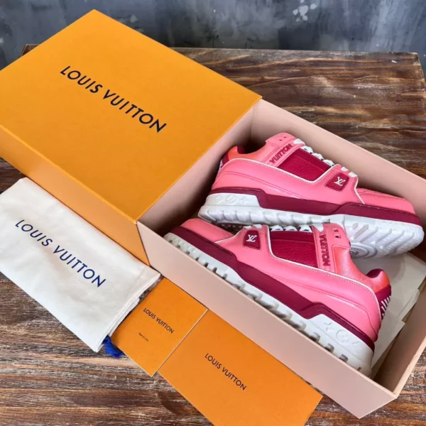 Louis Vuitton Trainer Maxi Sneakers - LS280