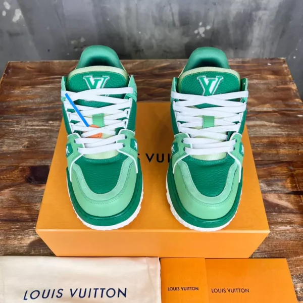 Louis Vuitton Trainer Maxi Sneakers - LS281