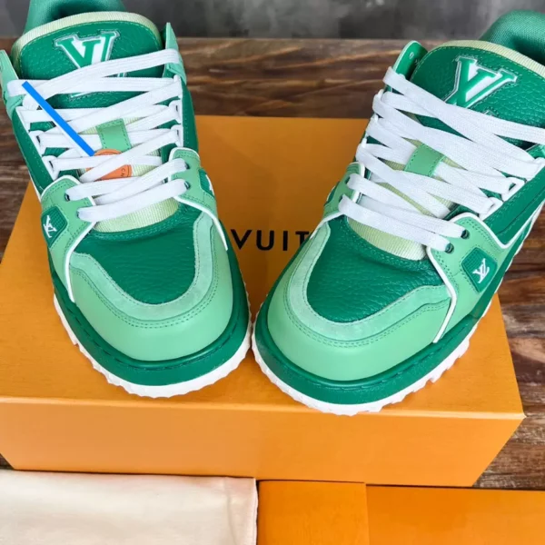Louis Vuitton Trainer Maxi Sneakers - LS281
