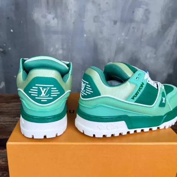 Louis Vuitton Trainer Maxi Sneakers - LS281