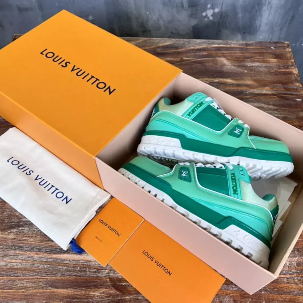 Louis Vuitton Trainer Maxi Sneakers - LS281