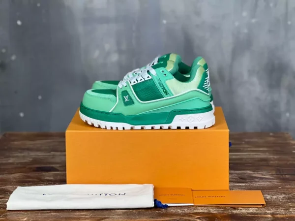 Louis Vuitton Trainer Maxi Sneakers - LS281