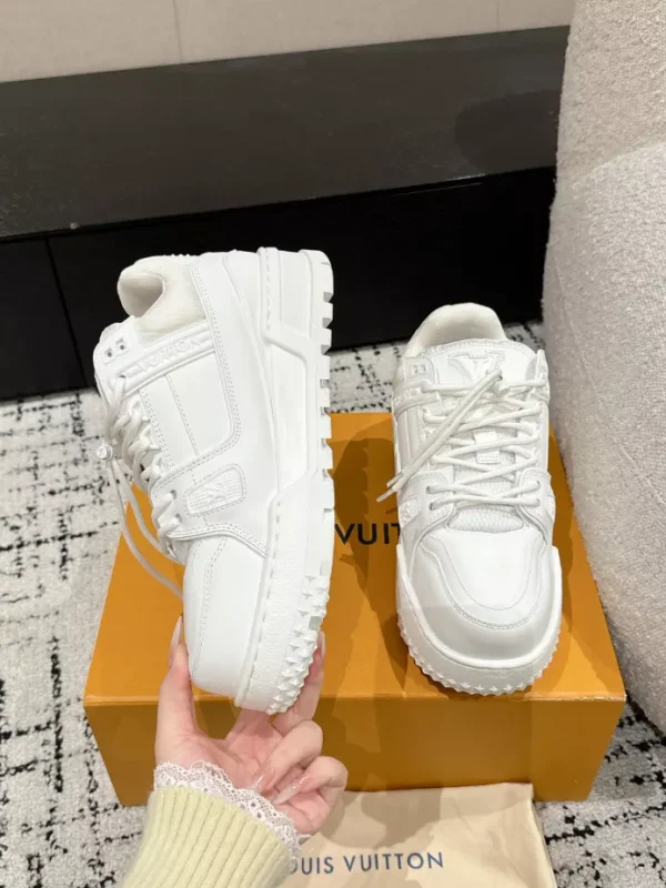 Louis Vuitton Trainer Snow Sneaker - LS285