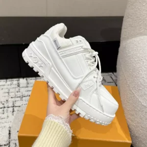 Louis Vuitton Trainer Snow Sneaker - LS285