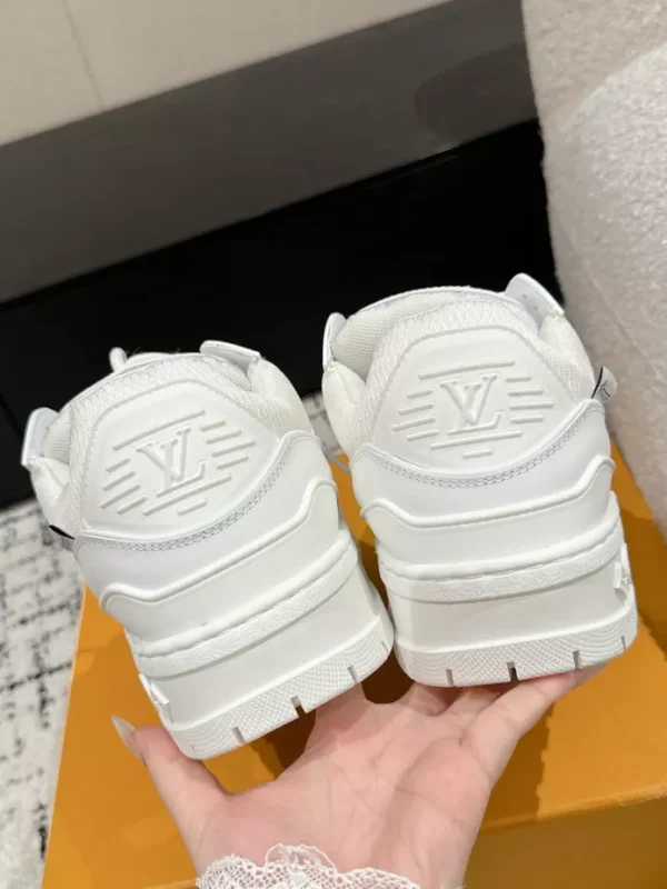 Louis Vuitton Trainer Snow Sneaker - LS285