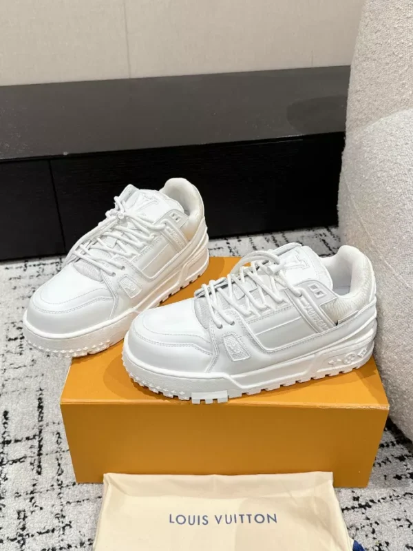 Louis Vuitton Trainer Snow Sneaker - LS285