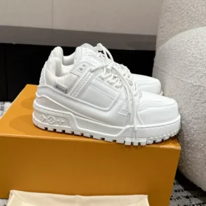 Louis Vuitton Trainer Snow Sneaker - LS285