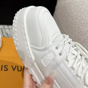 Louis Vuitton Trainer Snow Sneaker - LS285