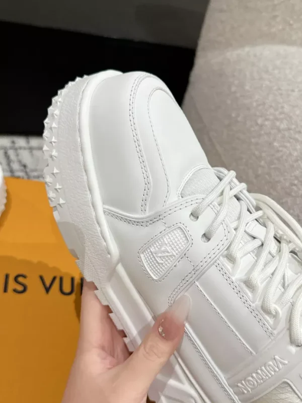 Louis Vuitton Trainer Snow Sneaker - LS285