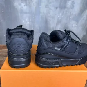 Louis Vuitton Trainer Snow Sneaker - LS286