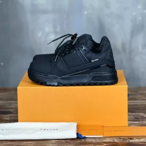 Louis Vuitton Trainer Snow Sneaker - LS286