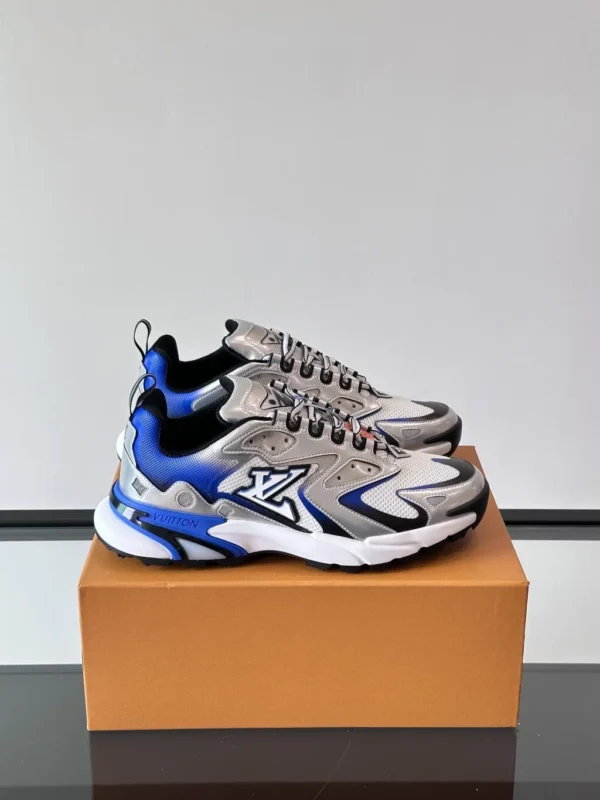 Louis Vuitton Runner Tatic Sneaker - LS290