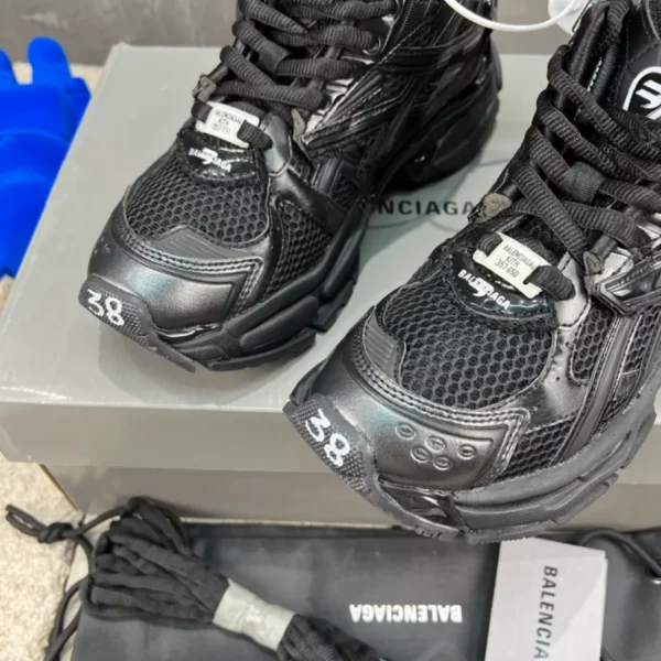Balenciaga Runner Sneaker - GS122