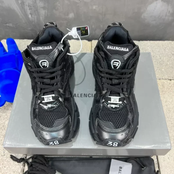 Balenciaga Runner Sneaker - GS122