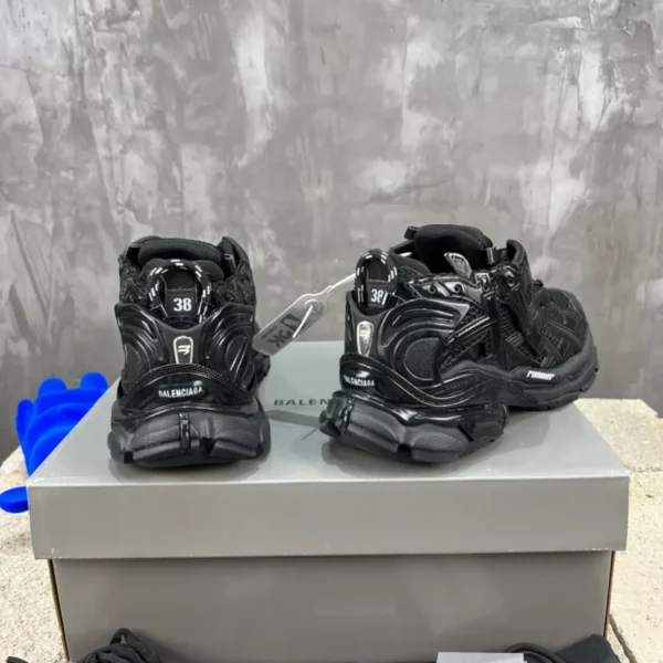 Balenciaga Runner Sneaker - GS122