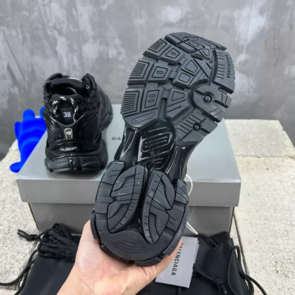Balenciaga Runner Sneaker - GS122