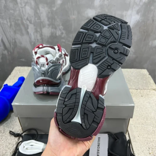 Balenciaga Runner Sneaker - GS124