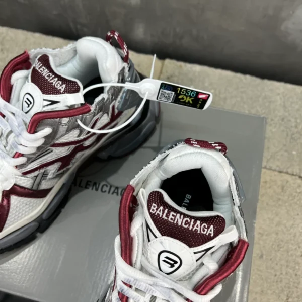 Balenciaga Runner Sneaker - GS124