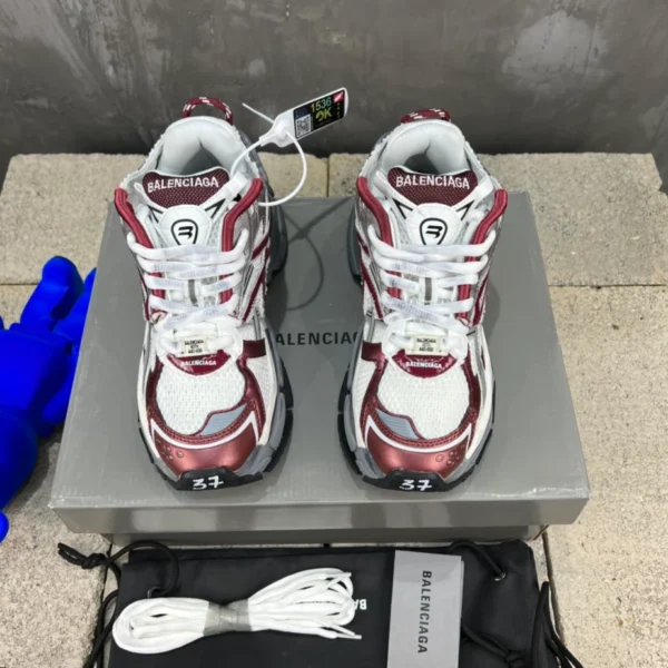Balenciaga Runner Sneaker - GS124