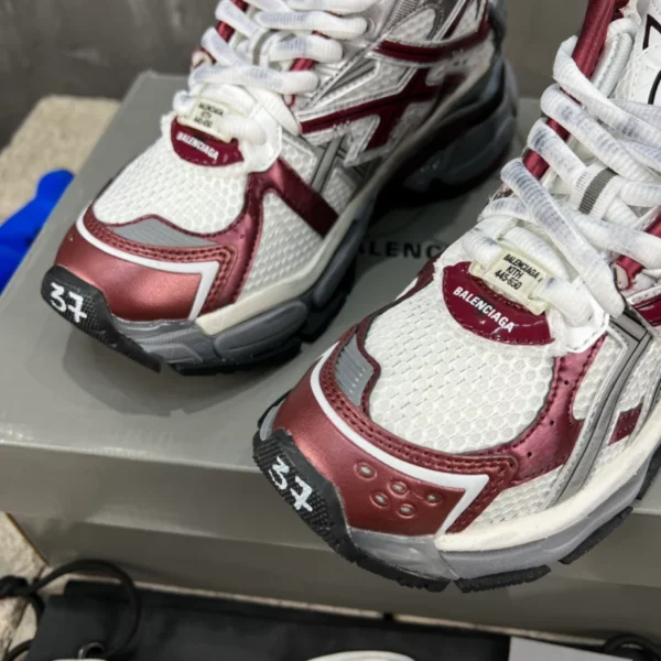Balenciaga Runner Sneaker - GS124