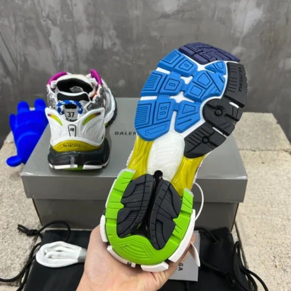 Balenciaga Runner Sneaker - GS125