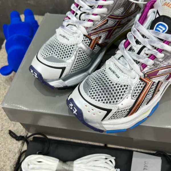 Balenciaga Runner Sneaker - GS125