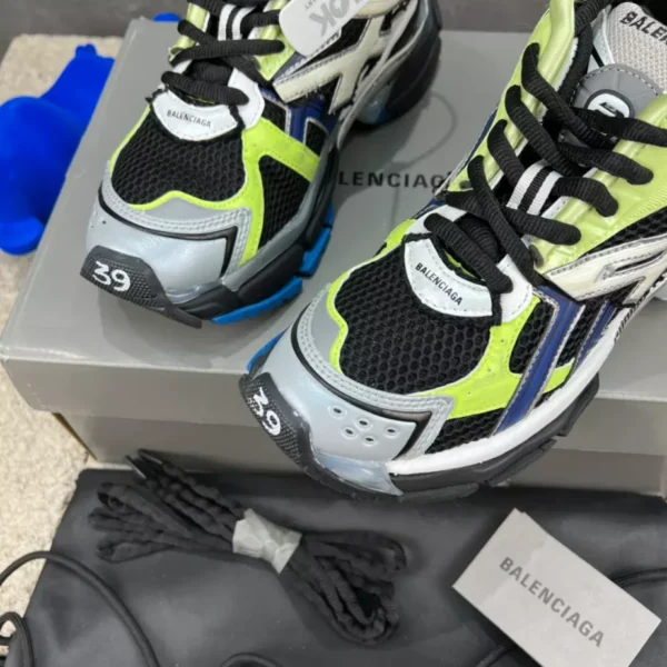 Balenciaga Runner Sneaker - GS126