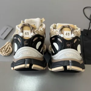 Balenciaga Runner Sneaker - GS130
