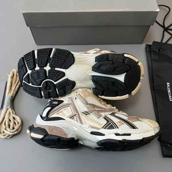 Balenciaga Runner Sneaker - GS130
