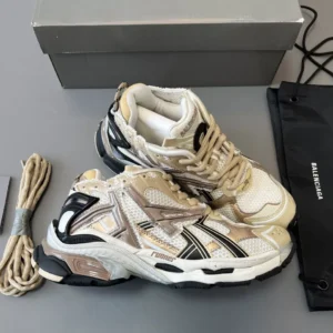 Balenciaga Runner Sneaker - GS130