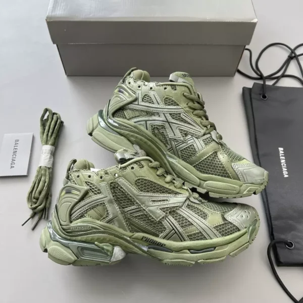 Balenciaga Runner Sneaker - GS131