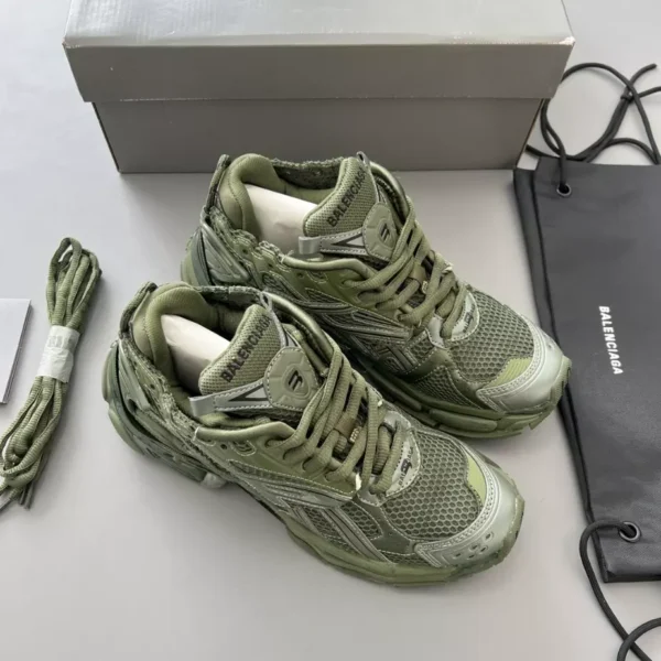Balenciaga Runner Sneaker - GS131
