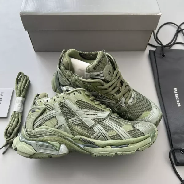 Balenciaga Runner Sneaker - GS131