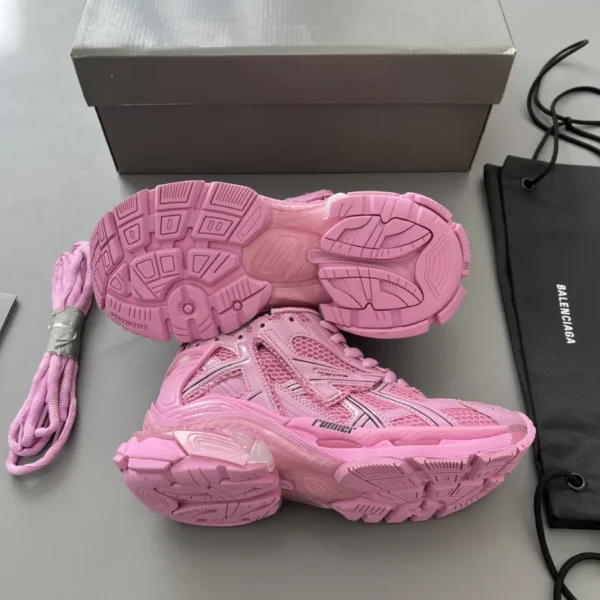 Balenciaga Runner Sneaker - GS132
