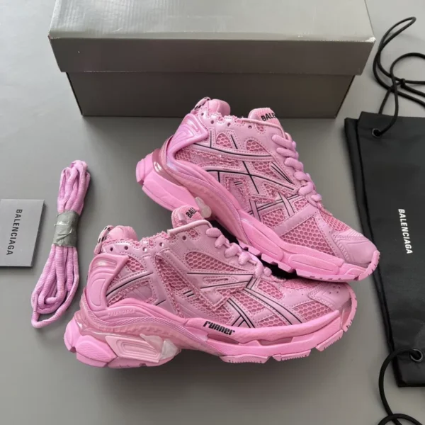 Balenciaga Runner Sneaker - GS132
