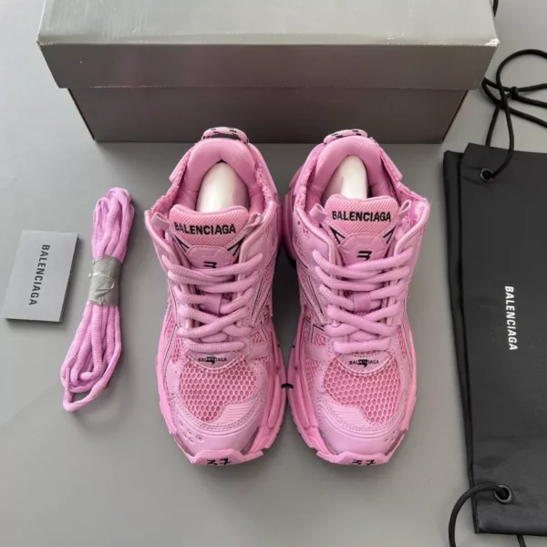 Balenciaga Runner Sneaker - GS132