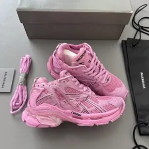 Balenciaga Runner Sneaker - GS132