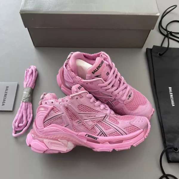 Balenciaga Runner Sneaker - GS132